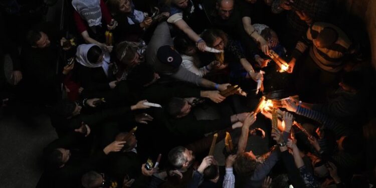 Το ΕΡΤnews στα Ιεροσόλυμα: Σήμερα οι τελικές αποφάσεις για την τελετή αφής στο ναό της Αναστάσεως – Αντιδράσεις για τους κλειστούς τόπους λατρείας