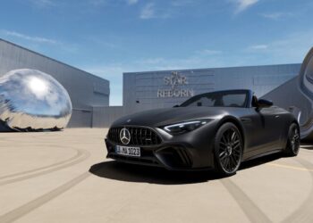 Πώς η Mercedes θα διευκολύνει την επιβίβαση/ αποβίβαση