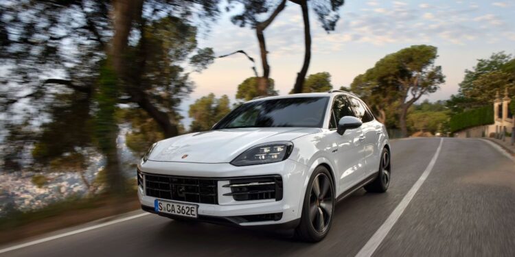 Όλα όσα γνωρίζουμε για τη νέα υβριδική Porsche Cayenne