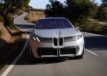 Η νέα BMW iX5 θα έχει τεράστια μπαταρία