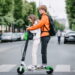 Χάος και ανησυχία με τα ηλεκτρικά πατίνια και τους ανήλικους στους δρόμους