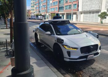 Αστυνομικοί πήγαν να κόψουν κλήση χωρίς να υπάρχει οδηγός