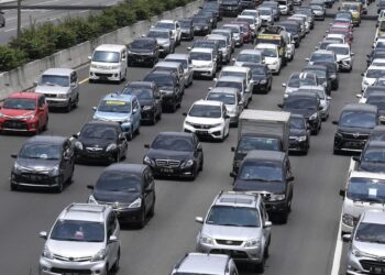 Σε εφαρμογή τα…. τέλη με το μήνα