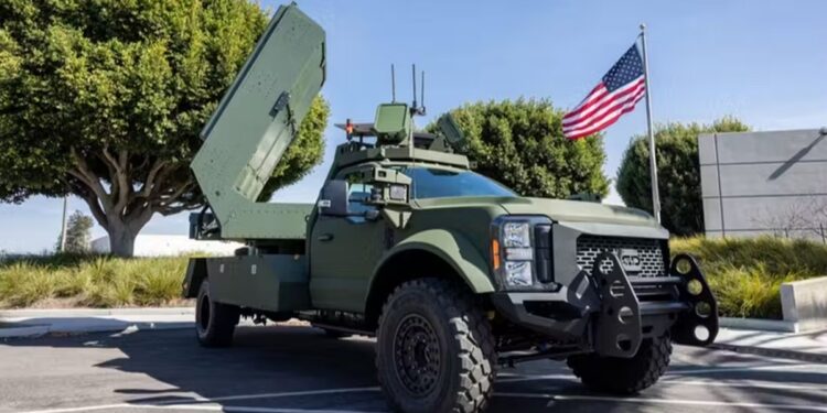 Ford: Ένα F-600 με «όπλο» μικροκυμάτων για εξουδετέρωση drones