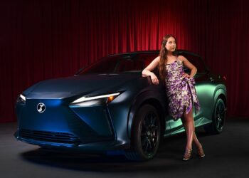 Η Lexus τιμά τον Miles Davis, με μια μοναδική έκδοση του RZ (+video)