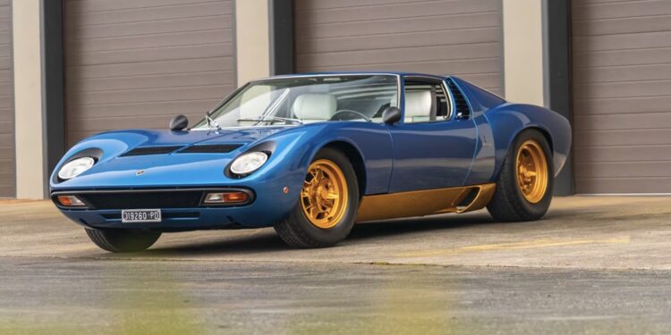 Μοναδική και… άθικτη Lamborghini Miura SV προκαλεί τους συλλέκτες