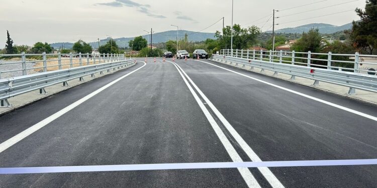 Βόλος: Παραδόθηκε η νέα κομβική γέφυρα στο Αλιγαρόρεμα