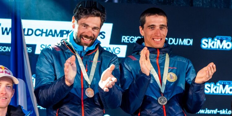 Δύο Γάλλοι κατέρριψαν το ρεκόρ ανάβασης στο Mont Blanc - www.ertsports.gr