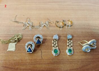 Ληστεία στη Θήβα: Κουκουλοφόροι εισέβαλαν σε σπίτι και άρπαξαν χρήματα και κοσμήματα αξίας άνω των 150.000 ευρώ - ertnews.gr