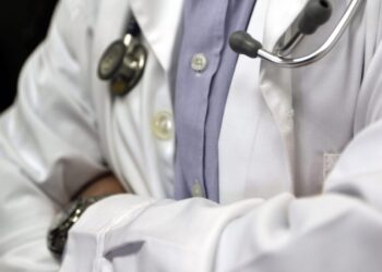 Ειδικός γιατρός: Τι αλλάζει για την παραπομπή – Πώς θα κλείνουμε ραντεβού