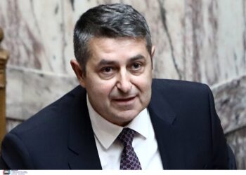 Σοβαρή αλλά ελεγχόμενη η κατάσταση του Γιώργου Μυλωνάκη - Τι αναφέρει το ιατρικό ανακοινωθέν