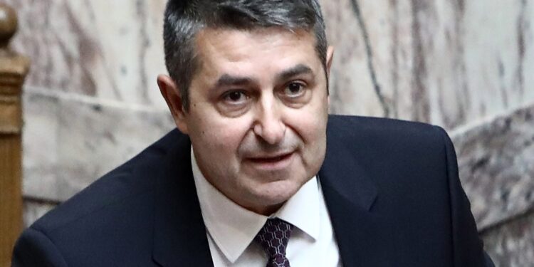 Σοβαρή αλλά ελεγχόμενη η κατάσταση του Γιώργου Μυλωνάκη - Τι αναφέρει το ιατρικό ανακοινωθέν