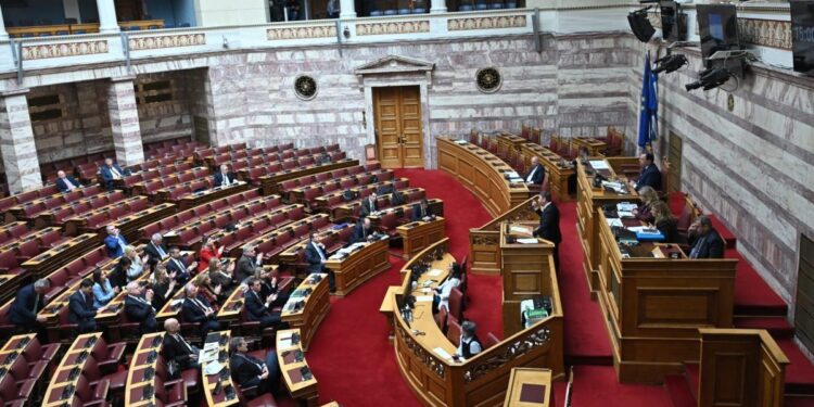 ΟΠΕΚΕΠΕ: Σήμερα οι δικογραφίες στη Βουλή – Χιλιάδες συνομιλίες στο μικροσκόπιο – Ενδείξεις για ηθική αυτουργία σε παράβαση καθήκοντος