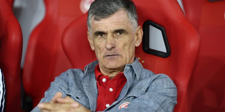 «Έχει πάρα πολλά κίνητρα ο Ολυμπιακός, τεστάρει τον Έσε ο Μεντιλίμπαρ» (audio) - www.ertsports.gr