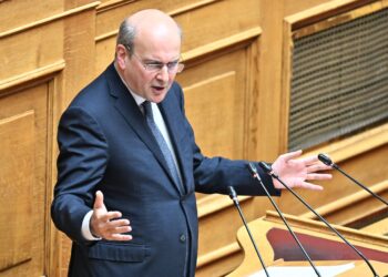 Σφοδρή πολιτική αντιπαράθεση στη Βουλή με αφορμή τη δικογραφία του ΟΠΕΚΕΠΕ