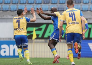 Έλαμψε ο Αστέρας στην πρεμιέρα της μάχης για την παραμονή - www.ertsports.gr