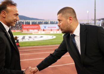 Ο Μάκης Γκαγκάτσης έστειλε συγχαρητήρια στην ΠΑΕ ΟΦΗ - www.ertsports.gr