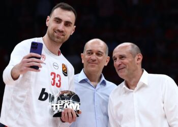 ΜVP των Game 1 στα playoffs ο Νίκολα Μιλουτίνοφ (video) - www.ertsports.gr
