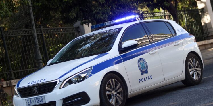 Αστυνομικοί στην υπηρεσία περιπολιών τσακώθηκαν μεταξύ τους και αλληλομηνύθηκαν - ertnews.gr