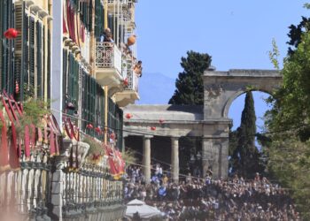 Προορισμοί κατάνυξης για Πάσχα στην Ελλάδα: Από την Πάτμο και τα Μετέωρα έως τα ζωντανά έθιμα της Κέρκυρας - ertnews.gr