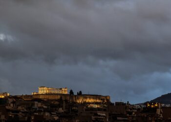 Καιρός: Υποχωρεί η κακοκαιρία, αλλά επιμένουν τα φαινόμενα σε νότια και Αιγαίο - Πρόγνωση από την Α. Τυράσκη - ertnews.gr