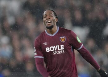 Ενεργοποιεί τη ρήτρα για να κρατήσει τον Ντισασί η Γουέστ Χαμ - www.ertsports.gr