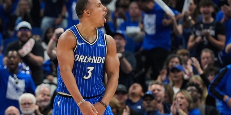 Οι Θάντερ "σκούπισαν" τους Σανς, προβάδισμα για Ορλάντο, ζωντανοί οι Νάγκετς - www.ertsports.gr