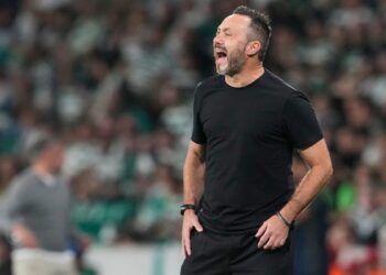 Ντε Τσέρμπι: «Θέλω να πετύχω και να μείνω για πολλά χρόνια στη μεγάλη αυτή ομάδα» - www.ertsports.gr