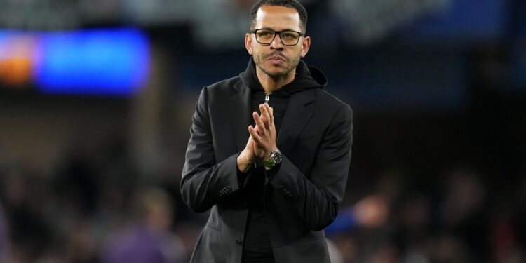 Σε προχωρημένες επαφές η Φενέρμπαχτσε με τον Λίαμ Ροσένιορ - www.ertsports.gr