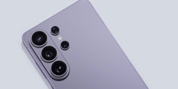 Samsung Galaxy S26 Ultra camera closeup