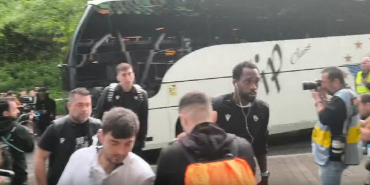 Η άφιξη του ΠΑΟΚ στη "Bilbao Arena" (video) - www.ertsports.gr