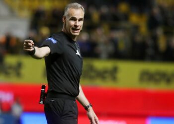 Ανακοινώθηκαν οι διαιτητές της 2ης αγωνιστικής των Play Out - www.ertsports.gr