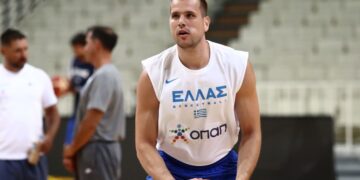 Ανακοινώθηκε από ομάδα της Κίνας ο Αγραβάνης - www.ertsports.gr