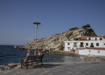 Νέα παράταση αιτήσεων για 300.000 επιταγές Kοινωνικού Tουρισμού της ΔΥΠΑ - Ποια η διαδικασία