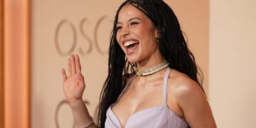 Η χρονιά της Chase Infiniti και η νέα της σειρά "The Testaments"