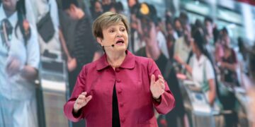 ΔΝΤ: Το ενεργειακό σοκ θα οδηγήσει σε μείωση της ζήτησης - Ο Μάρτιος ήταν δύσκολος, ο Απρίλιος ακόμη δυσκολότερος