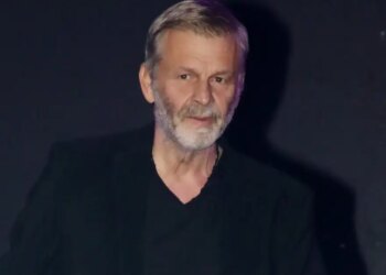 «Όταν κοιτάζομαι στον καθρέφτη βλέπω έναν γέρο»