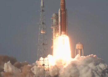 Artemis II: Live η πτήση για τη Σελήνη, πρόβλημα της τελευταίας στιγμής με έναν αισθητήρα ξεπεράστηκε