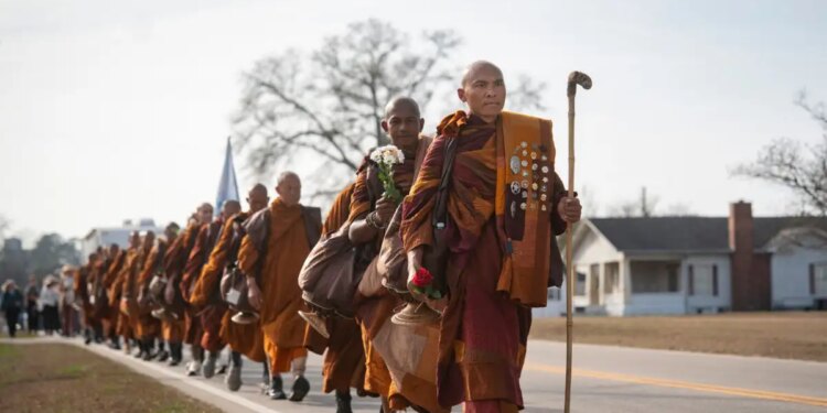 Σρι Λάνκα: Χειροπέδες σε 22 βουδιστές μοναχούς για μεταφορά 110 κιλών ισχυρού είδους κάνναβης
