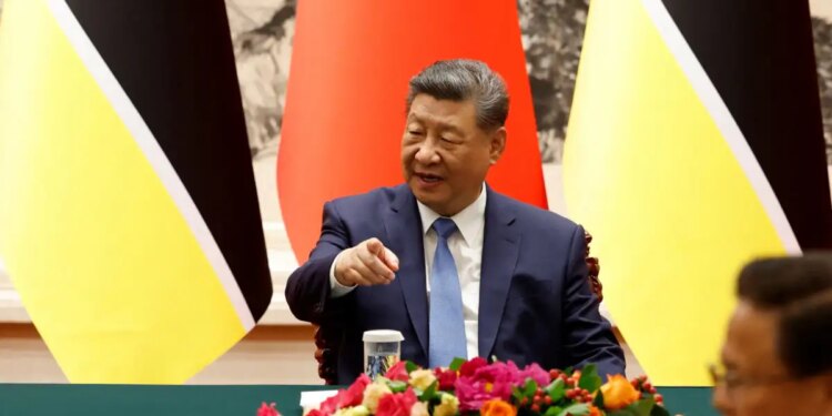 Η Κίνα ζητάει για πρώτη φορά το άνοιγμα των Στενών του Ορμούζ 