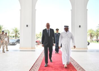 Συνάντηση Δένδια με τον αν. πρωθυπουργό του Κατάρ στην Ντόχα