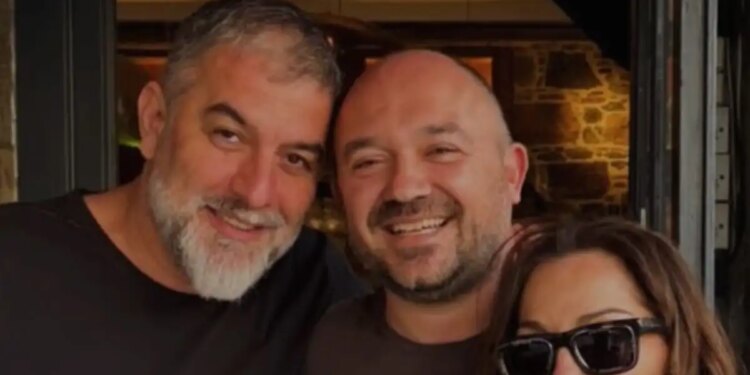 Δέσποινα Βανδή και Βασίλης Μπισμπίκης στη Χαλκίδα, απόλαυσαν μεζέδες σε γνωστό ουζερί