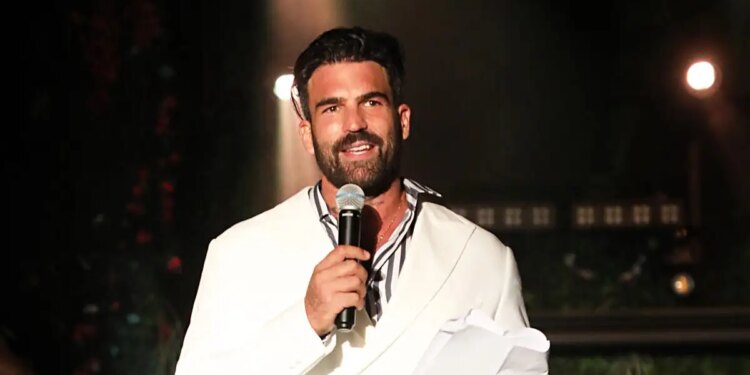 «Κάποια σιχαμένα site γράφουνε κάτι πράγματα απίστευτα, μόνο και μόνο για τα κλικαρίσματα»