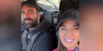 Ο Δημήτρης Αλεξάνδρου ανέβασε βίντεο την Ρία Ελληνίδου να κοιμάται στο αυτοκίνητο