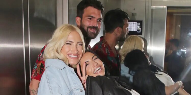 Τι ωραίο πράγμα να «στηρίζεις» κάποιον στα stories και να τον θάβεις στην παρέα