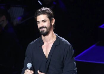 Προτιμώ να επικοινωνώ μέσα από τη δουλειά μου, όχι μέσα από προσωπικές λεπτομέρειες