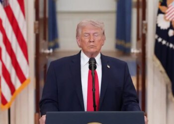Αν ο Τραμπ «συνεχίσει να αψηφά τις Συνθήκες της Γενεύης, κινδυνεύει με κατηγορίες για εγκλήματα πολέμου» - Τι λένε ειδικοί