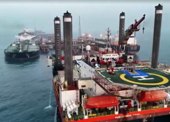 Πώς Ιράν και Κίνα εκμεταλλεύονται τον πόλεμο για να κλονίσουν την κυριαρχία του δολαρίου – «Ήρθε η ώρα του πετρο-γουάν»