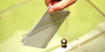 Προβάδισμα ΝΔ σύμφωνα με νέα δημοσκόπηση