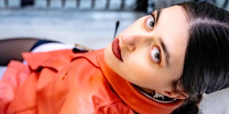 Λίγο πριν ανέβει στη σκηνή του Ejekt Festival, θα παρουσιάσει τον νέο της δίσκο